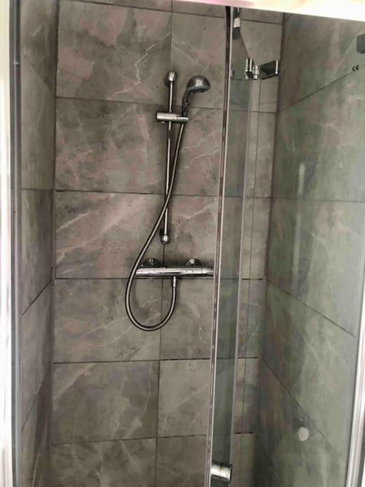 Spacious 4 Double Bedrooms & 4 En-suite Bathroom * Liverpool
