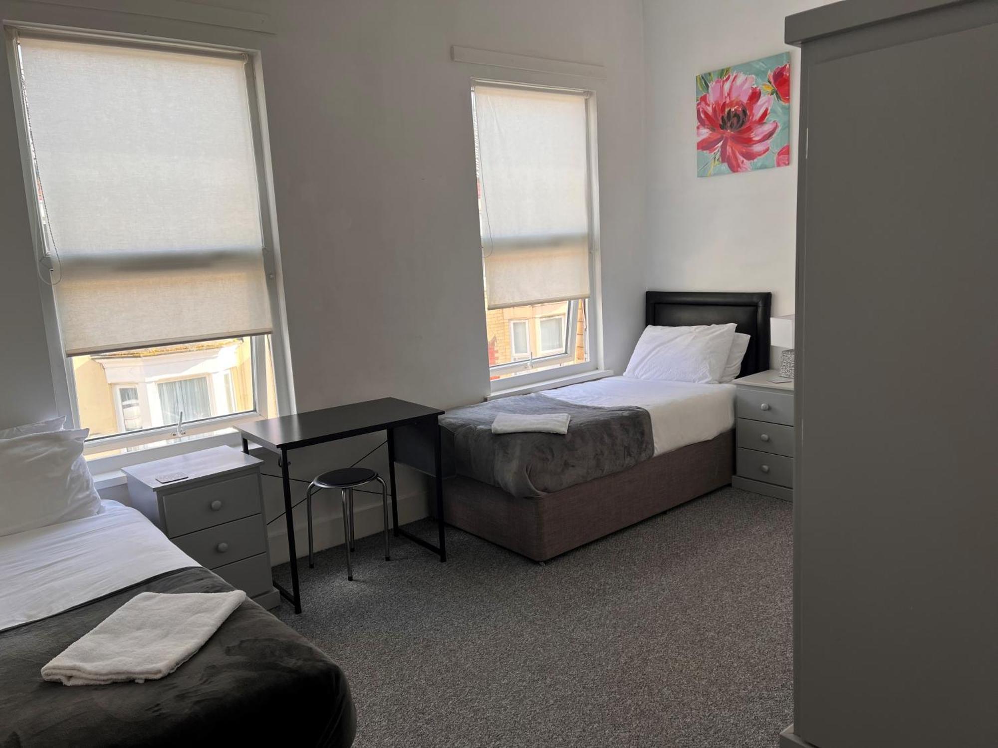 Spacious 4 Double Bedrooms & 4 En-suite Bathroom Liverpool