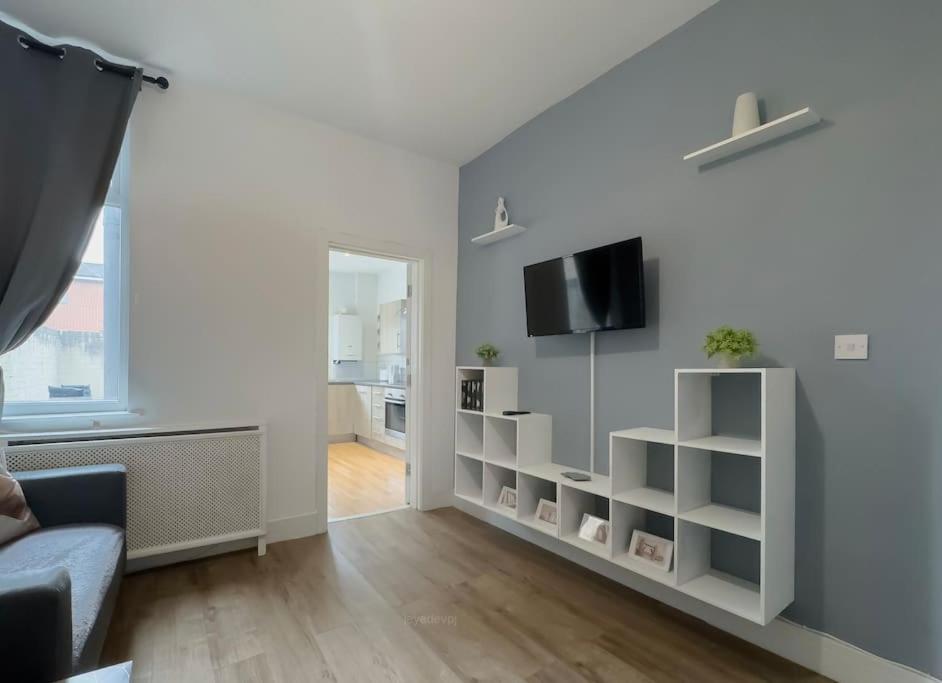 Spacious 4 Double Bedrooms & 4 En-suite Bathroom * Liverpool